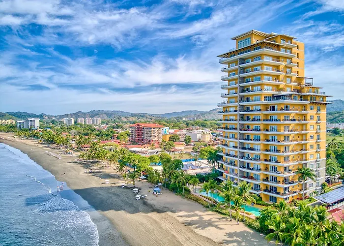 Secretjaco - Luxury Beach Front Penthouse With Pool & Jacuzzi